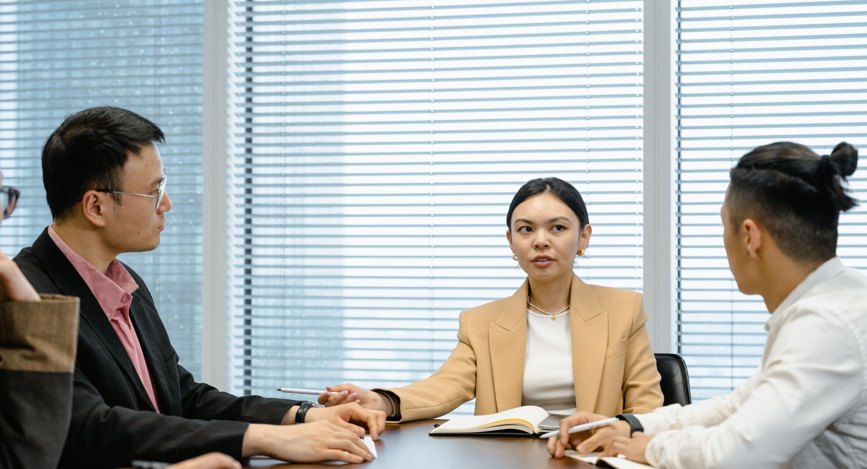 10 LinkedIn Message Templates to Instantly Boost Your Prospecting Success in 2026