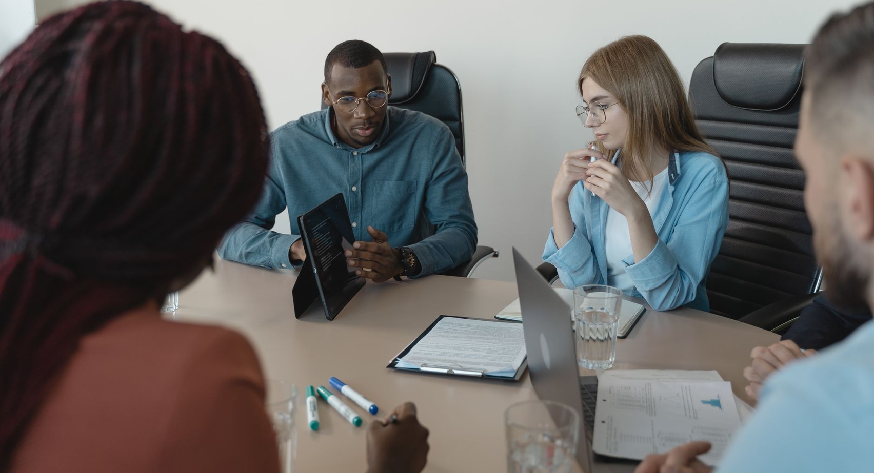 The Ultimate BDM's Guide to Strategic LinkedIn Outreach for Partnerships in 2026