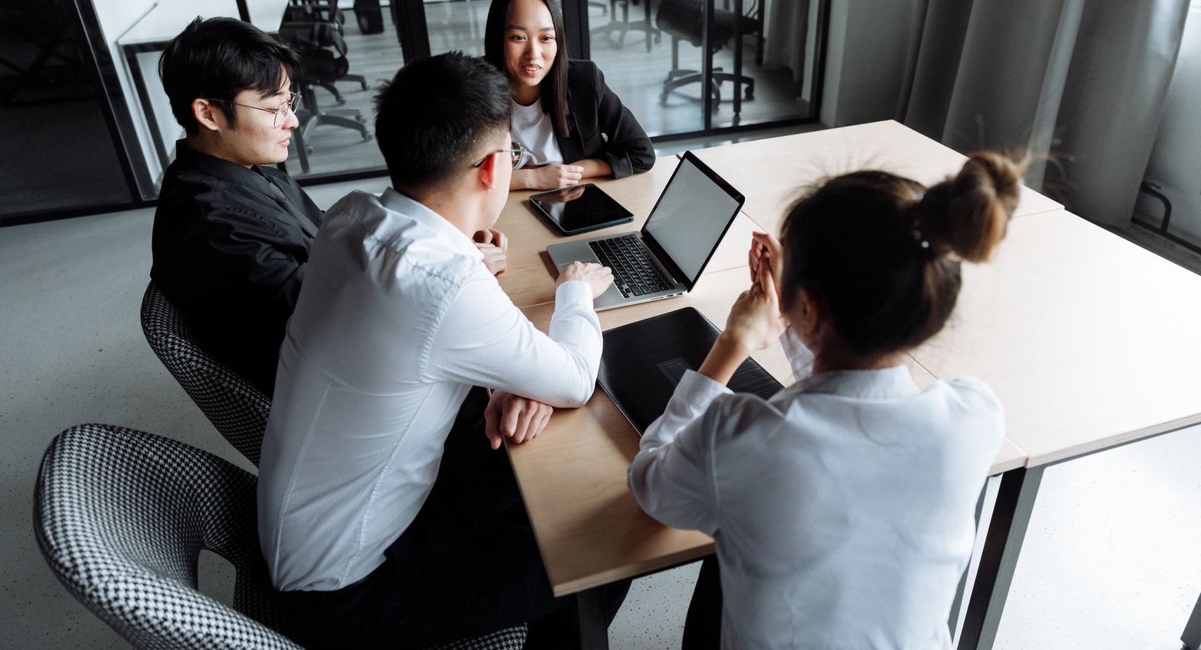 Mastering Founder Outreach Strategies: A Startup's Guide to Growth in 2026