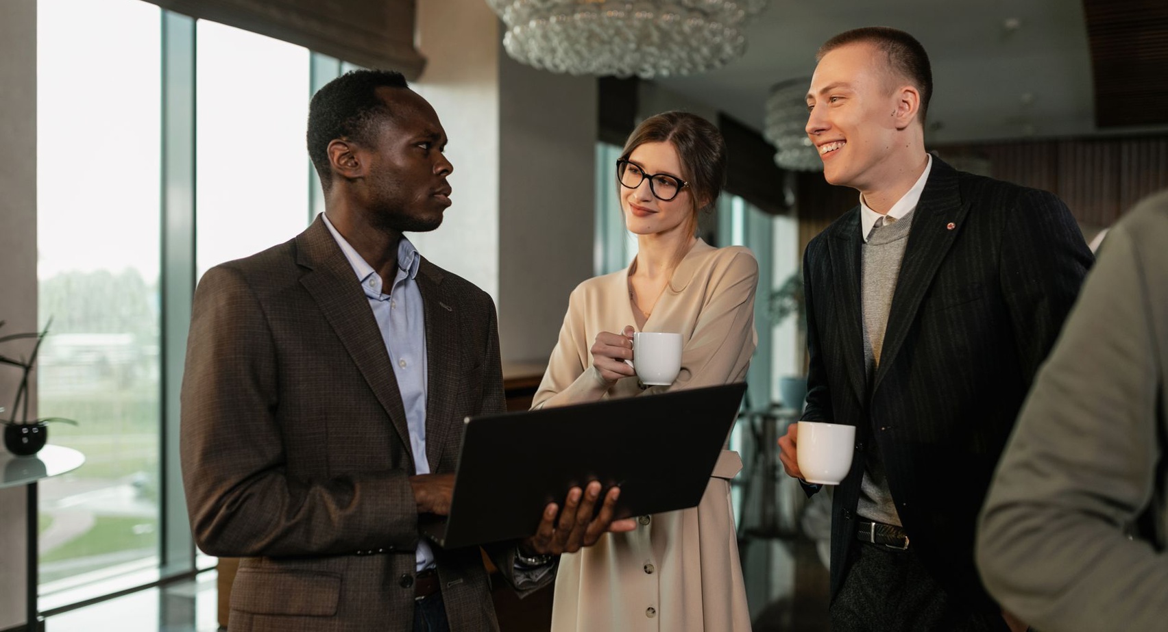 The Sales Manager's 2026 Outreach Playbook: Strategies for Internal and External Growth