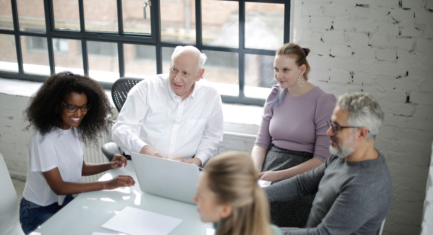 Founder LinkedIn Outreach: A 2026 Strategic Blueprint for Business Development