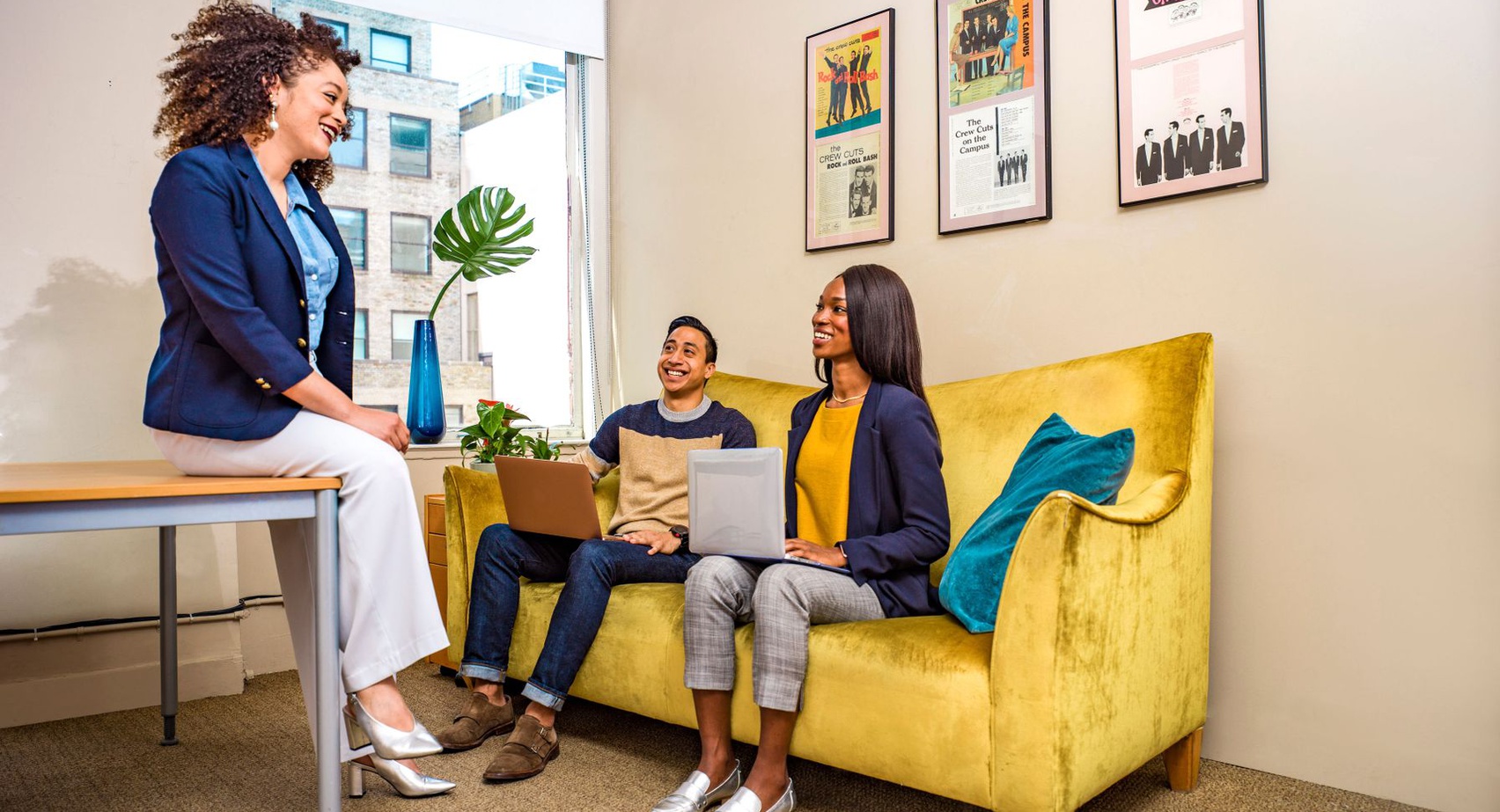 Boost B2B Leads with LinkedIn Newsletters: A 2026 Guide to Building a Converting Subscriber List