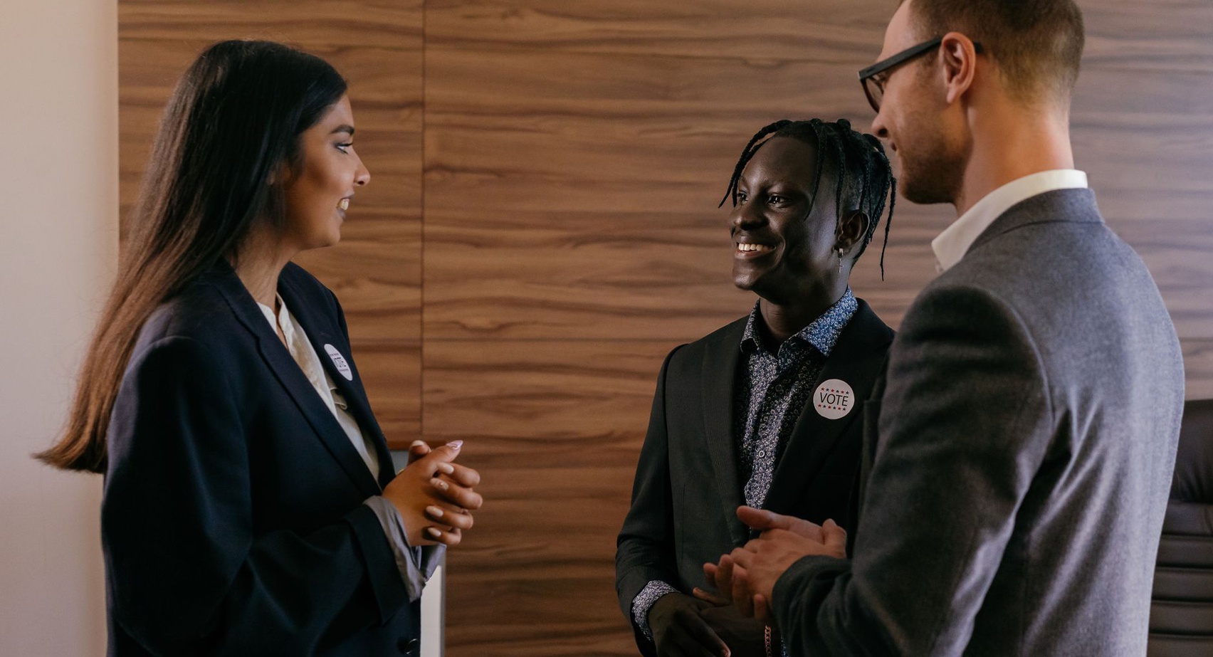 LinkedIn Outreach for Account Managers: Strategies for Expansion, Upselling, and Churn Prevention by 2026