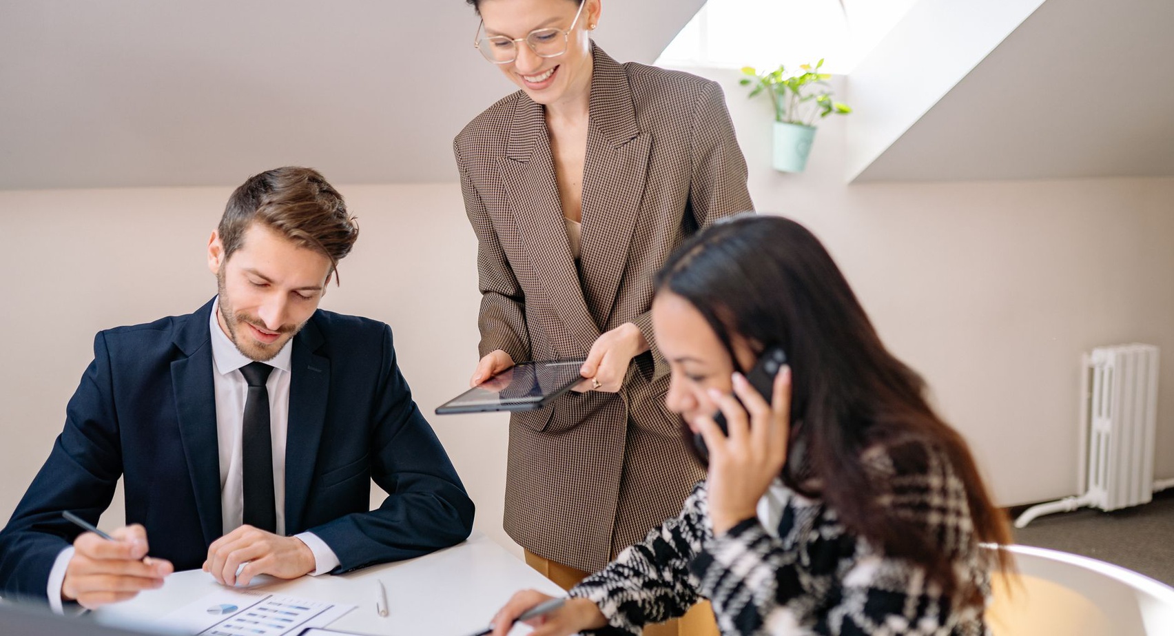 Boost Customer Success Revenue with Strategic LinkedIn Outreach
