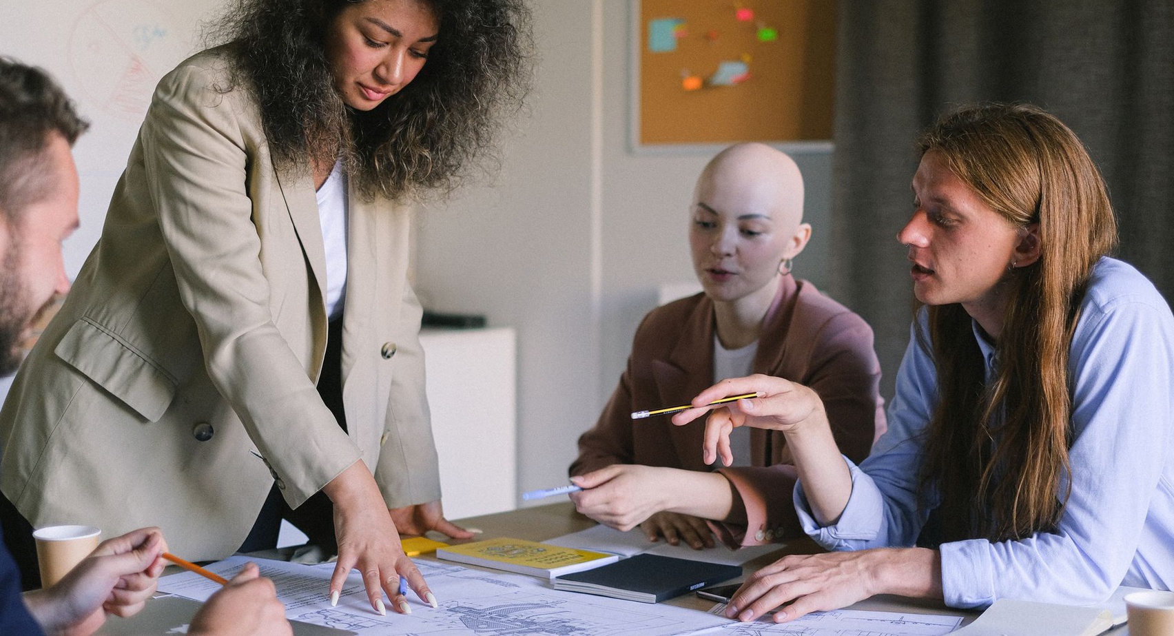 The Ultimate LinkedIn Outreach Guide for CEOs: Driving Growth and Influence in 2026
