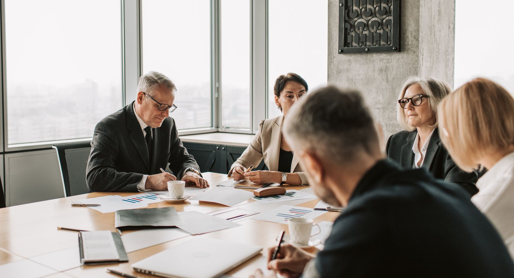 Master LinkedIn Outreach Campaigns for B2B Success in 2026: A Marketing Manager's Guide