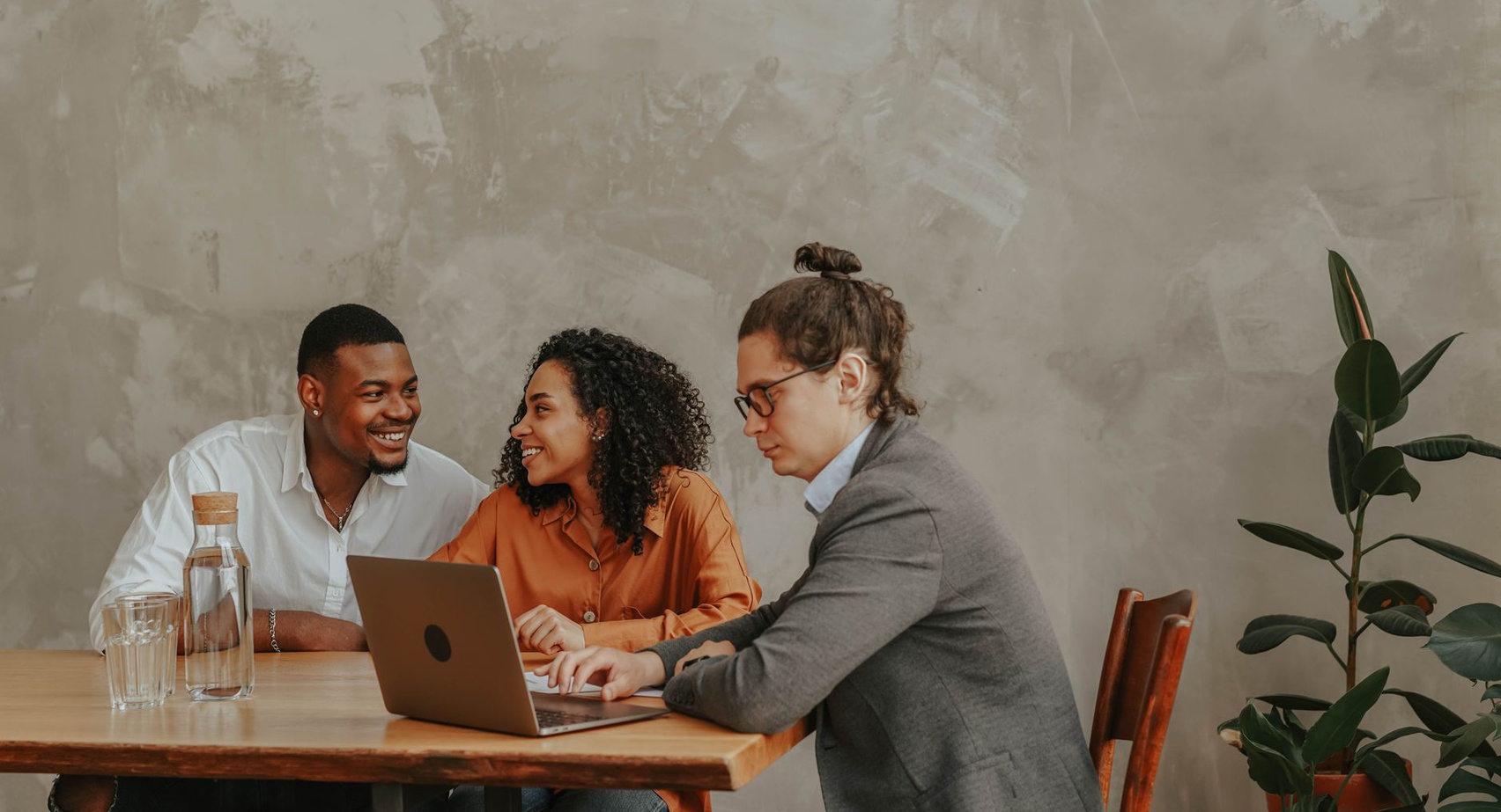 Mastering LinkedIn Outreach for B2B Growth: A Comprehensive Guide to New Business Acquisition