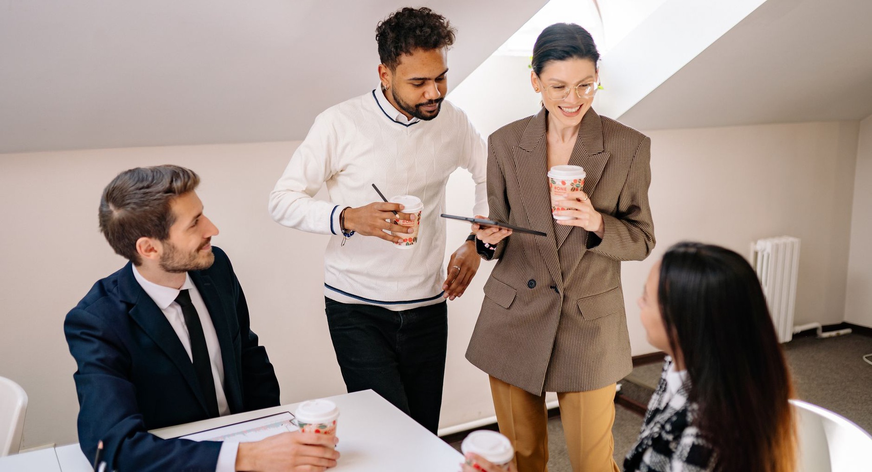 Ethically Target Competitor Audiences on LinkedIn: A 2026 Strategic Guide