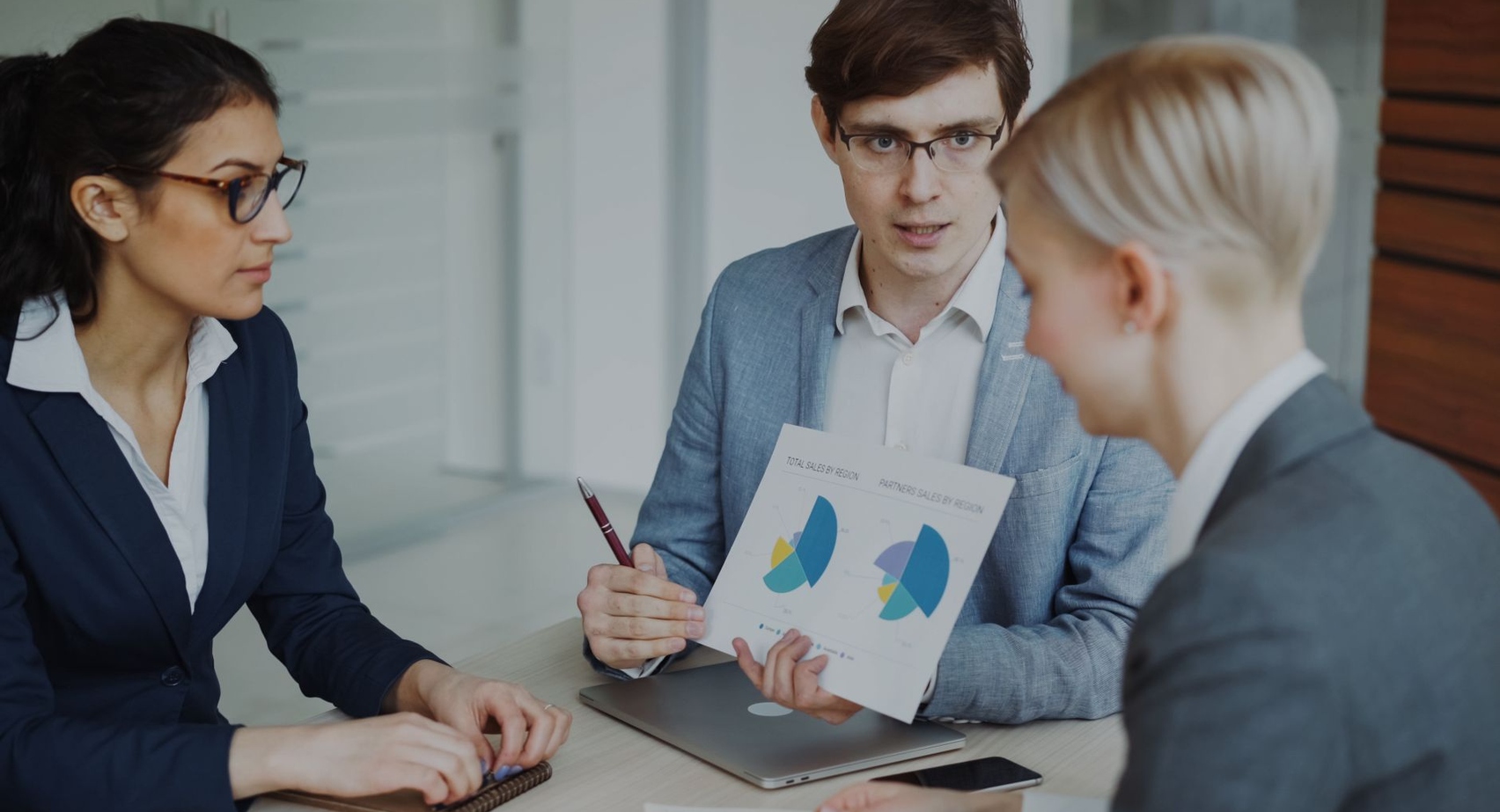 Sales Manager's Toolkit: Optimizing Team Outreach for Peak Performance on LinkedIn in 2026