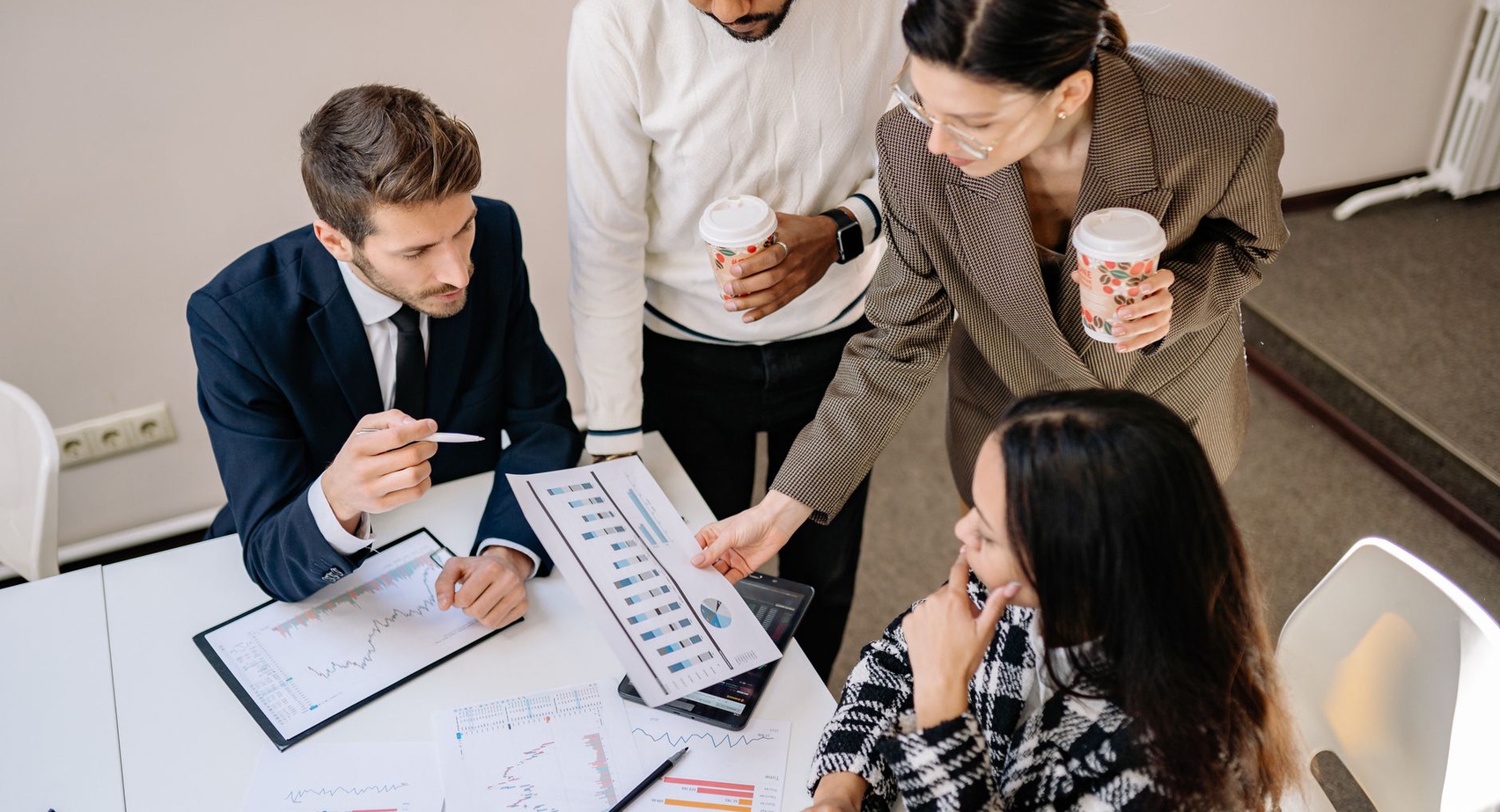Mastering LinkedIn Messaging for B2B Success in 2026