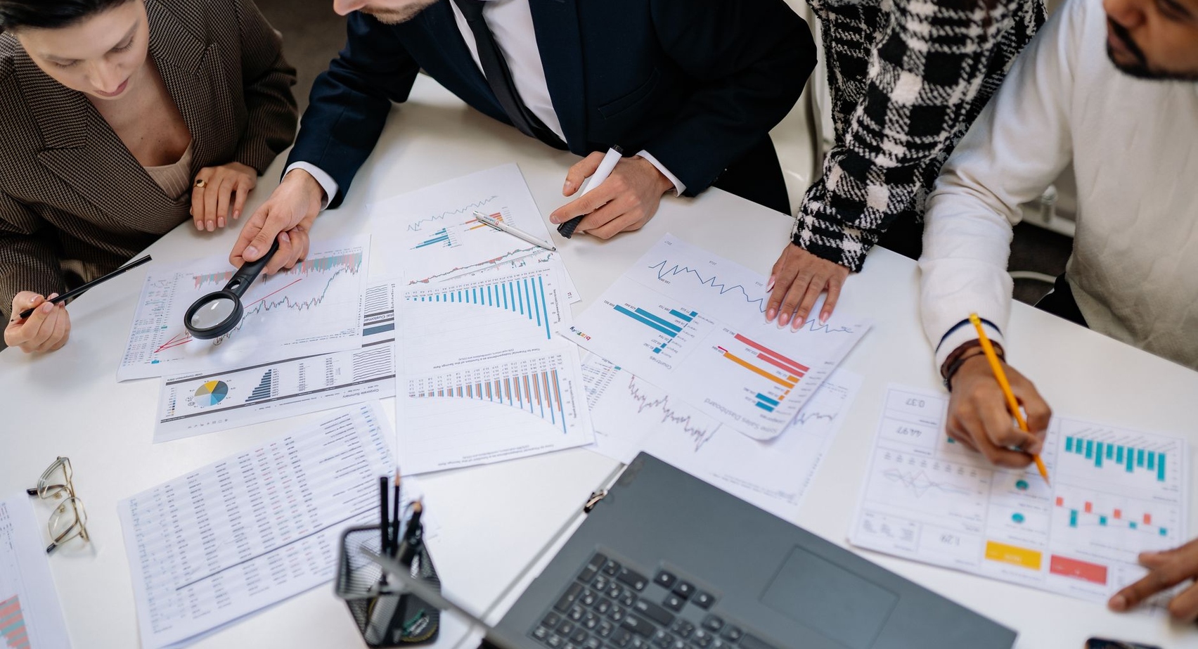 The Ultimate LinkedIn Outreach Strategy for Sales Development Representatives in 2026