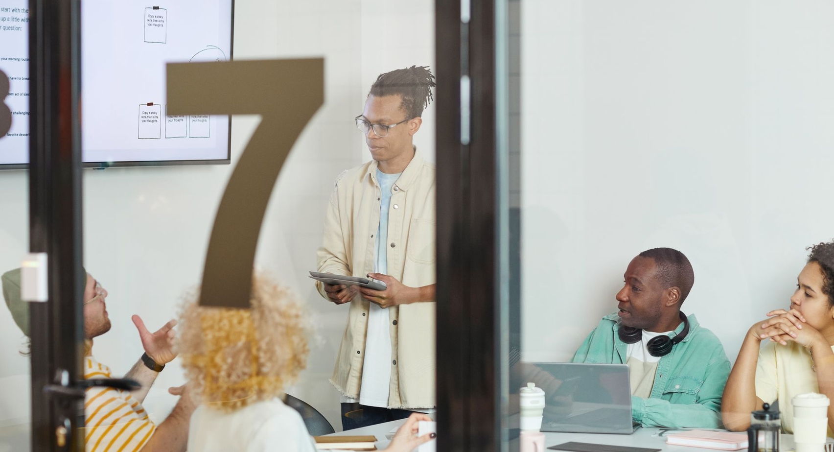 Winning Sales Outreach Script Examples for Any Scenario in 2026