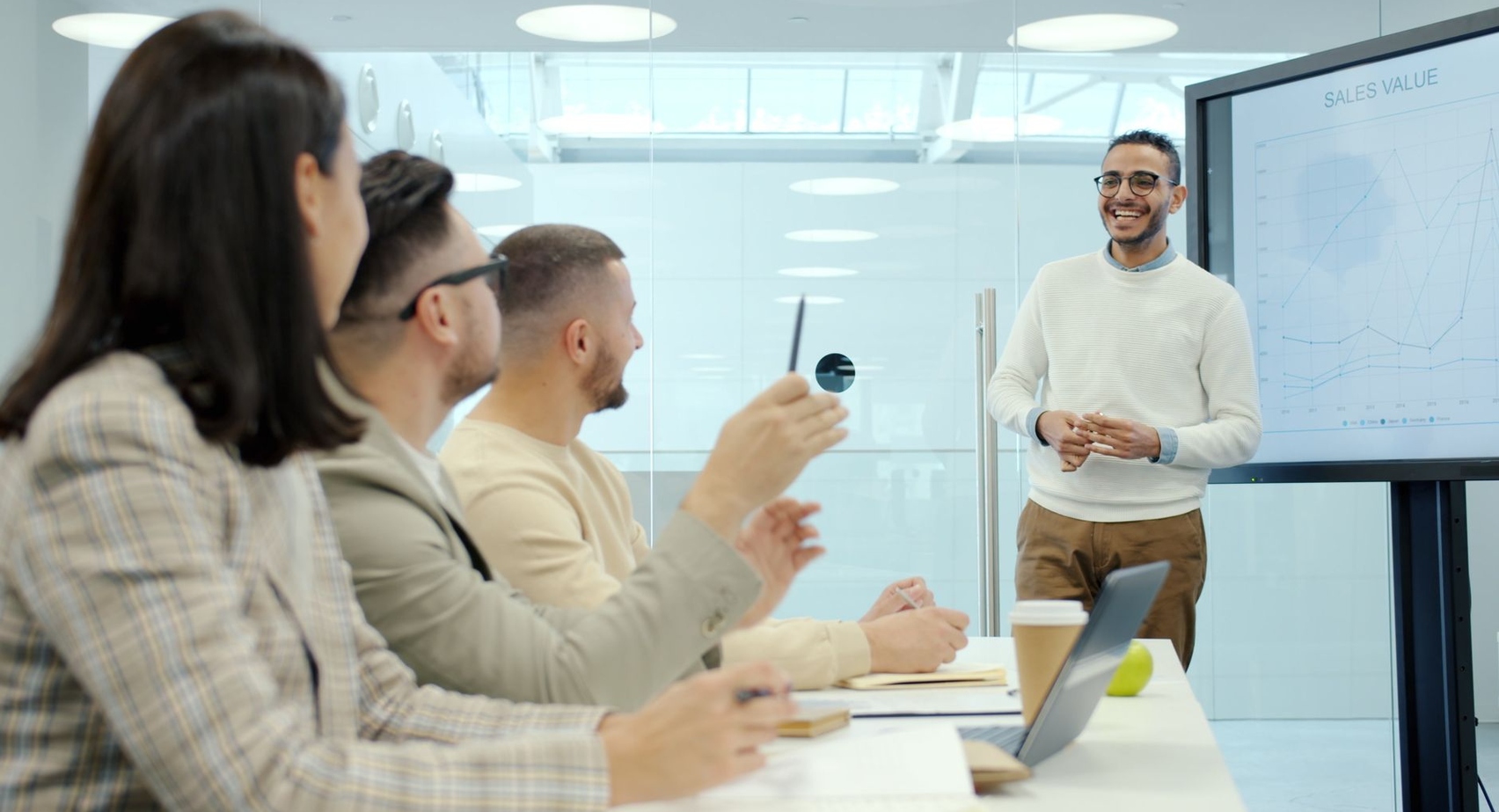 A VP of Sales Guide to Scaling Outreach Operations for Maximum Impact in 2026
