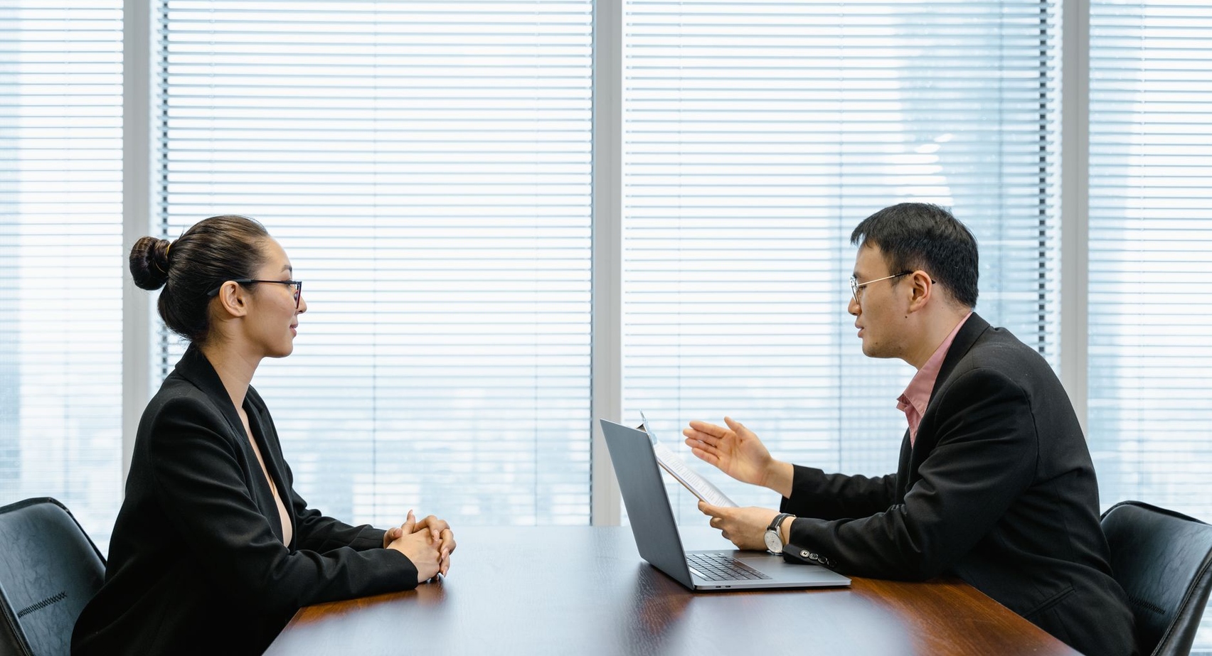 Account Manager's Playbook: Mastering Client Outreach on LinkedIn for 2026 Growth