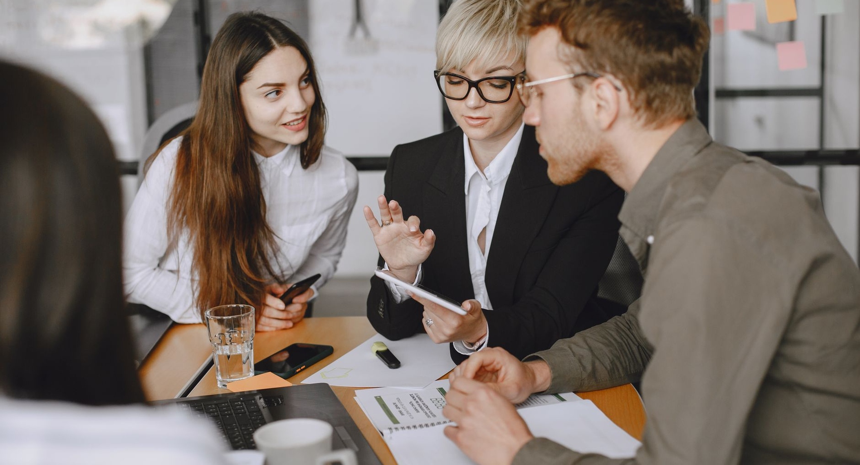 Mastering the Close: The Art of Effective Sales Email Closing Lines in 2026