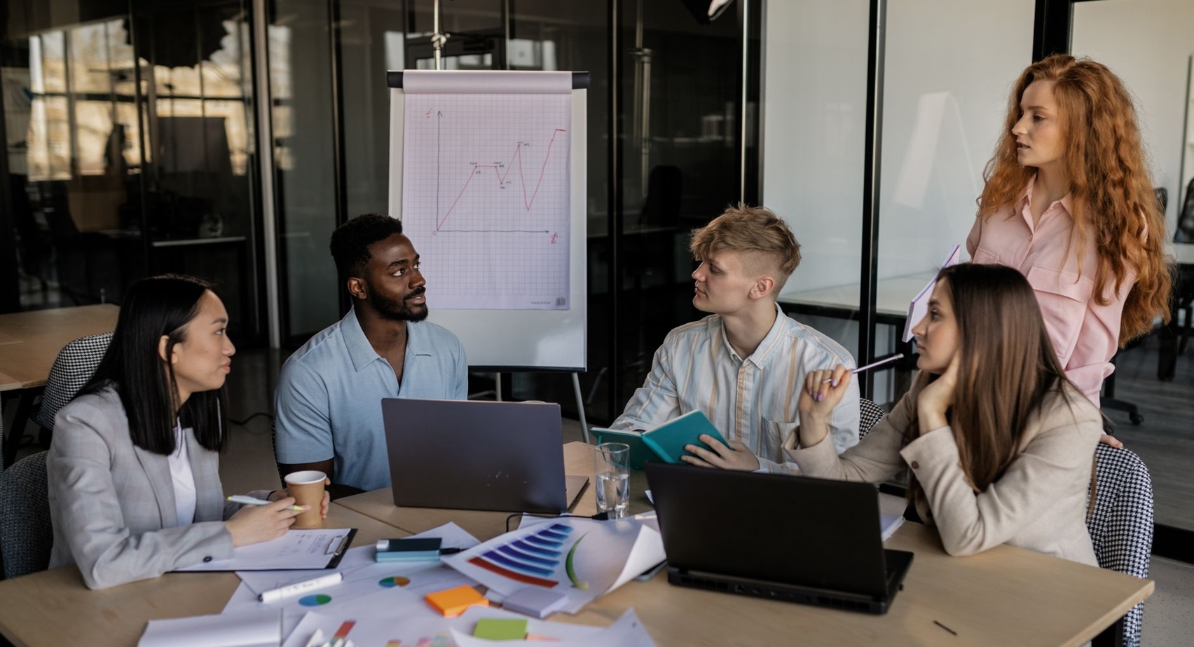 The Transformative Role of AI in Modern CRM and Customer Relationship Management