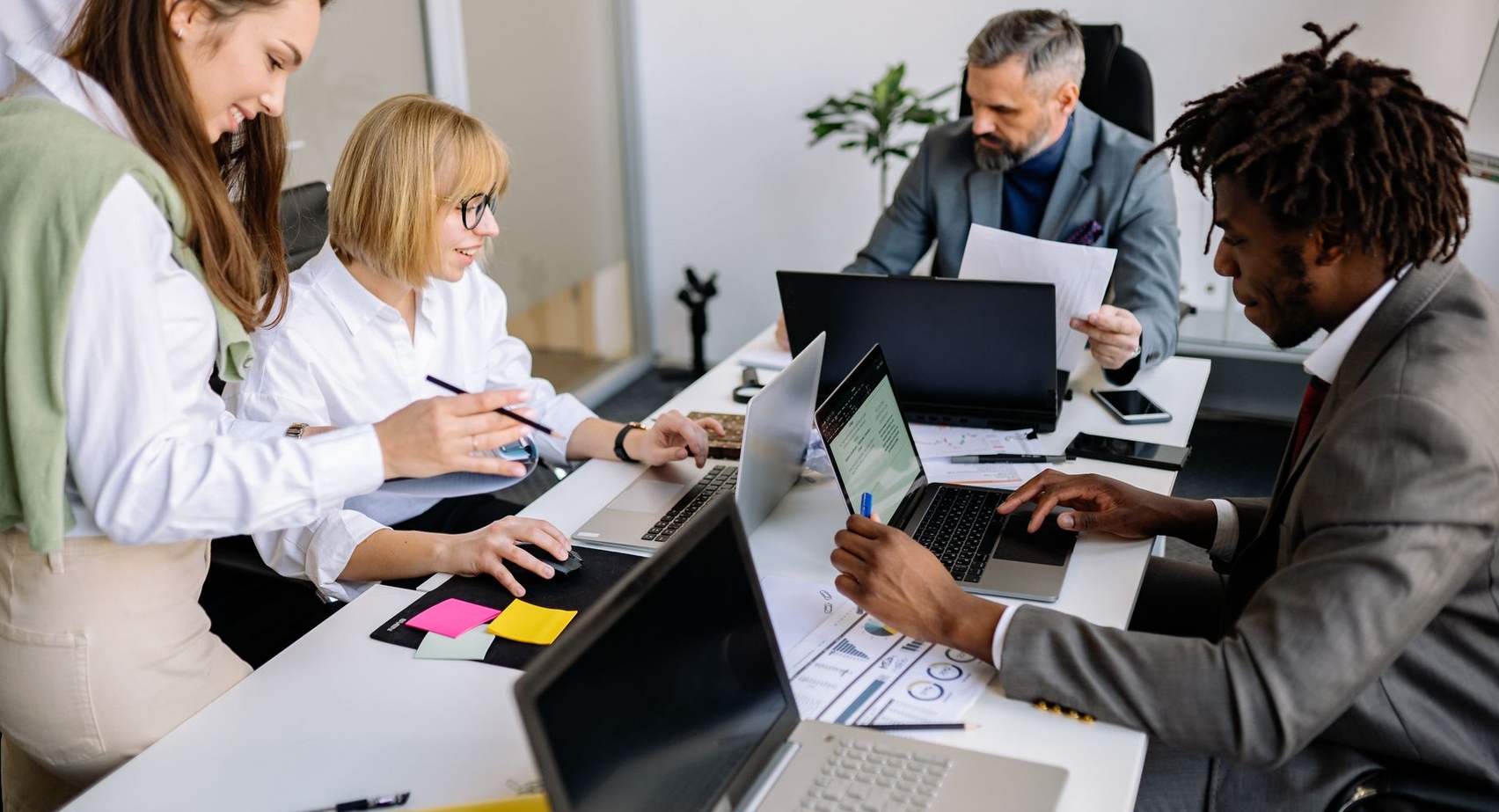 The Ultimate Guide to Cold Outreach Best Practices for B2B Growth in 2026