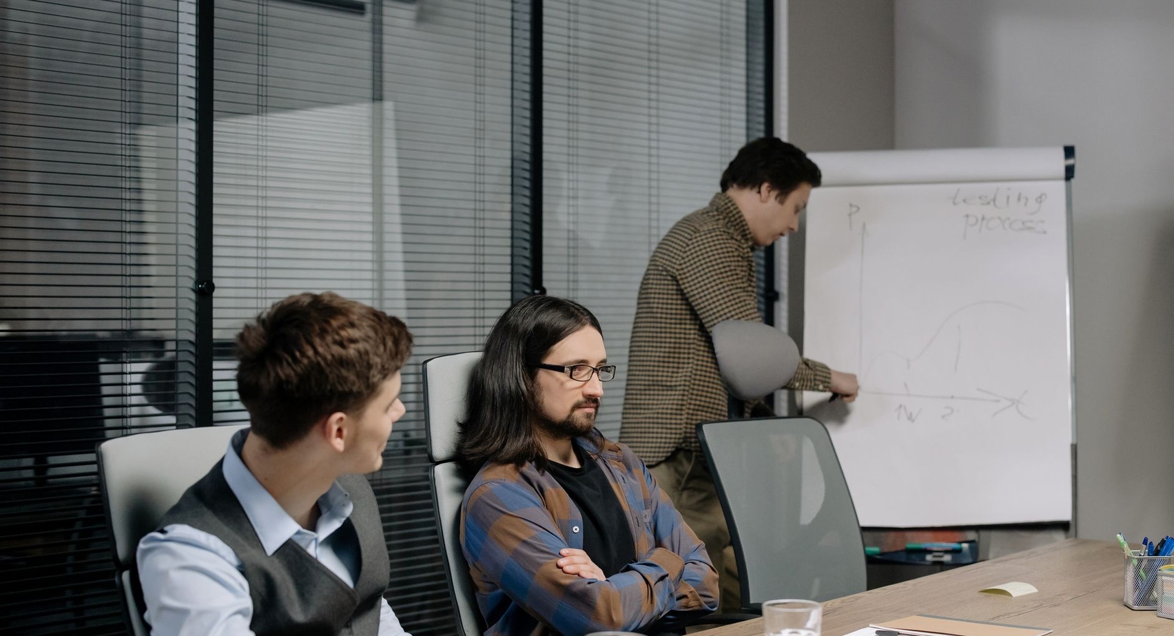 Navigating the Minefield: Understanding LinkedIn Automation Risks and Rewards in 2026