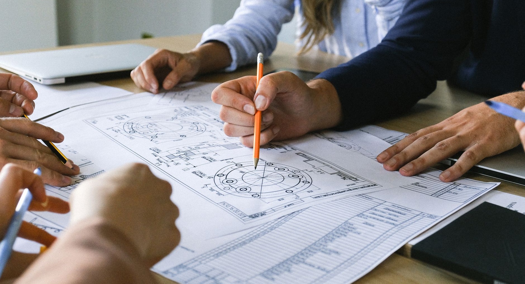 Synchronizing Marketing and Sales Outreach: A Blueprint for Peak Performance in 2026