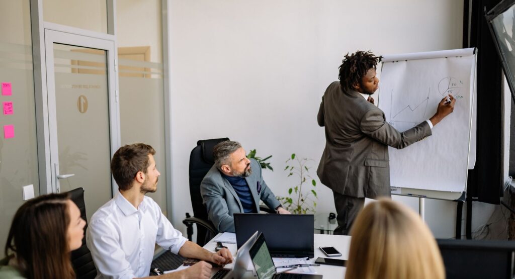 Maximizing Your Returns: Calculating the LinkedIn Outreach Automation ROI for B2B Success in 2026