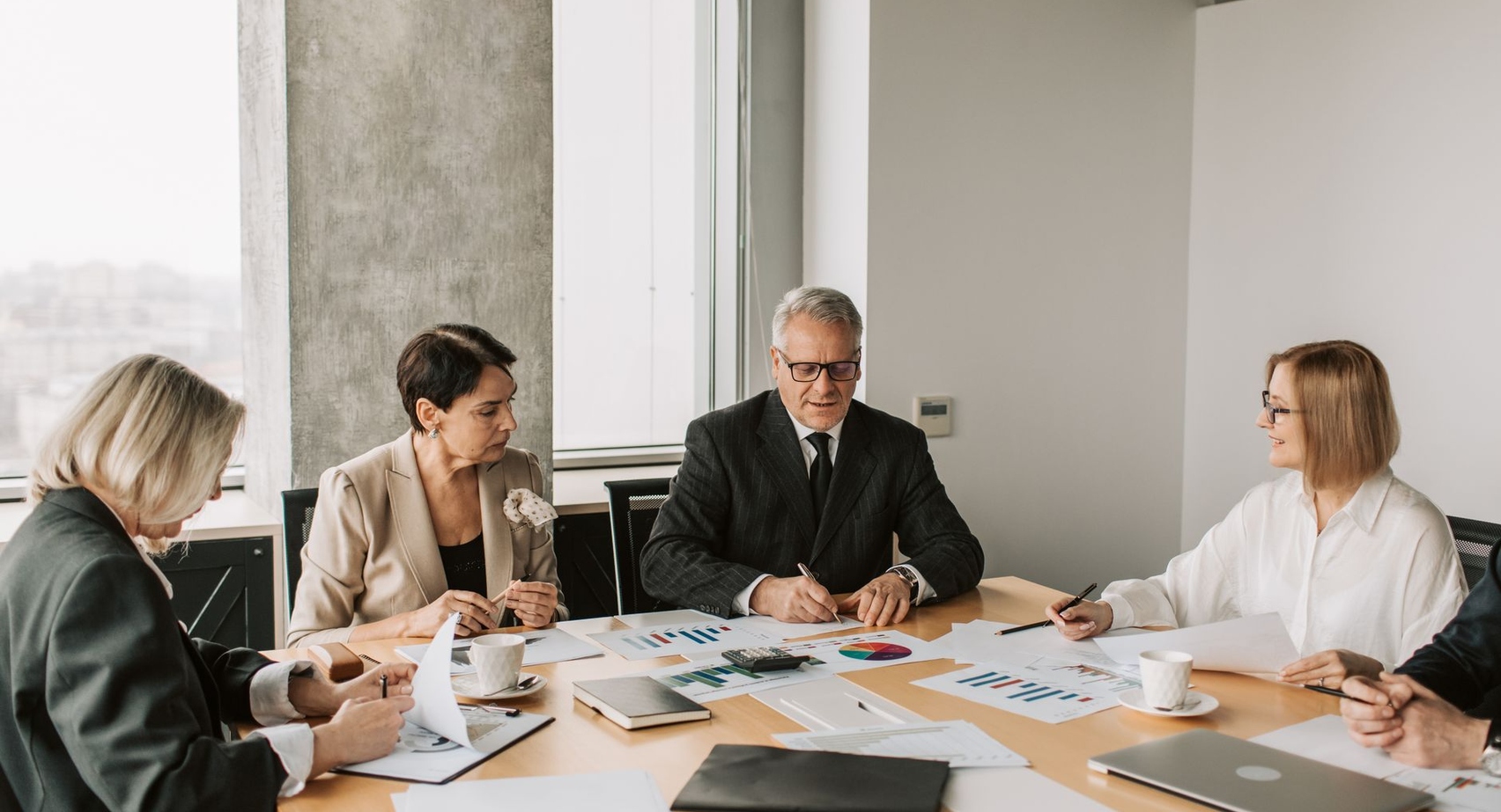 Unlock B2B Sales Success: Top B2B Outreach Tools for 2026