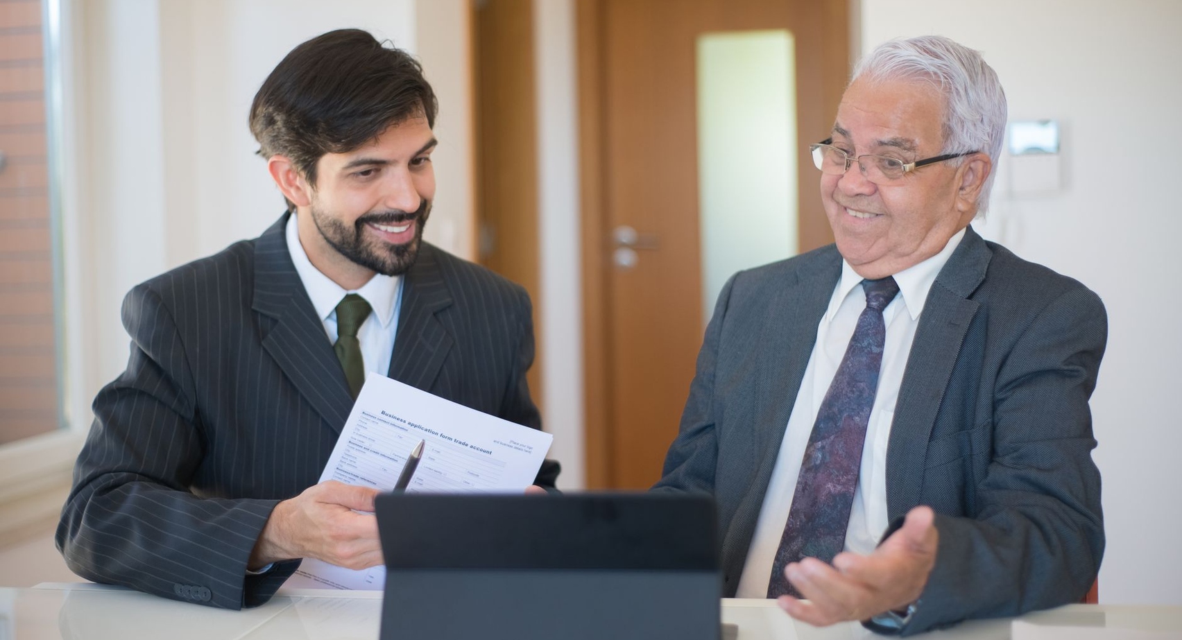 The Ultimate AE Playbook: Mastering Account Executive Outreach for Maximum Deal Closure