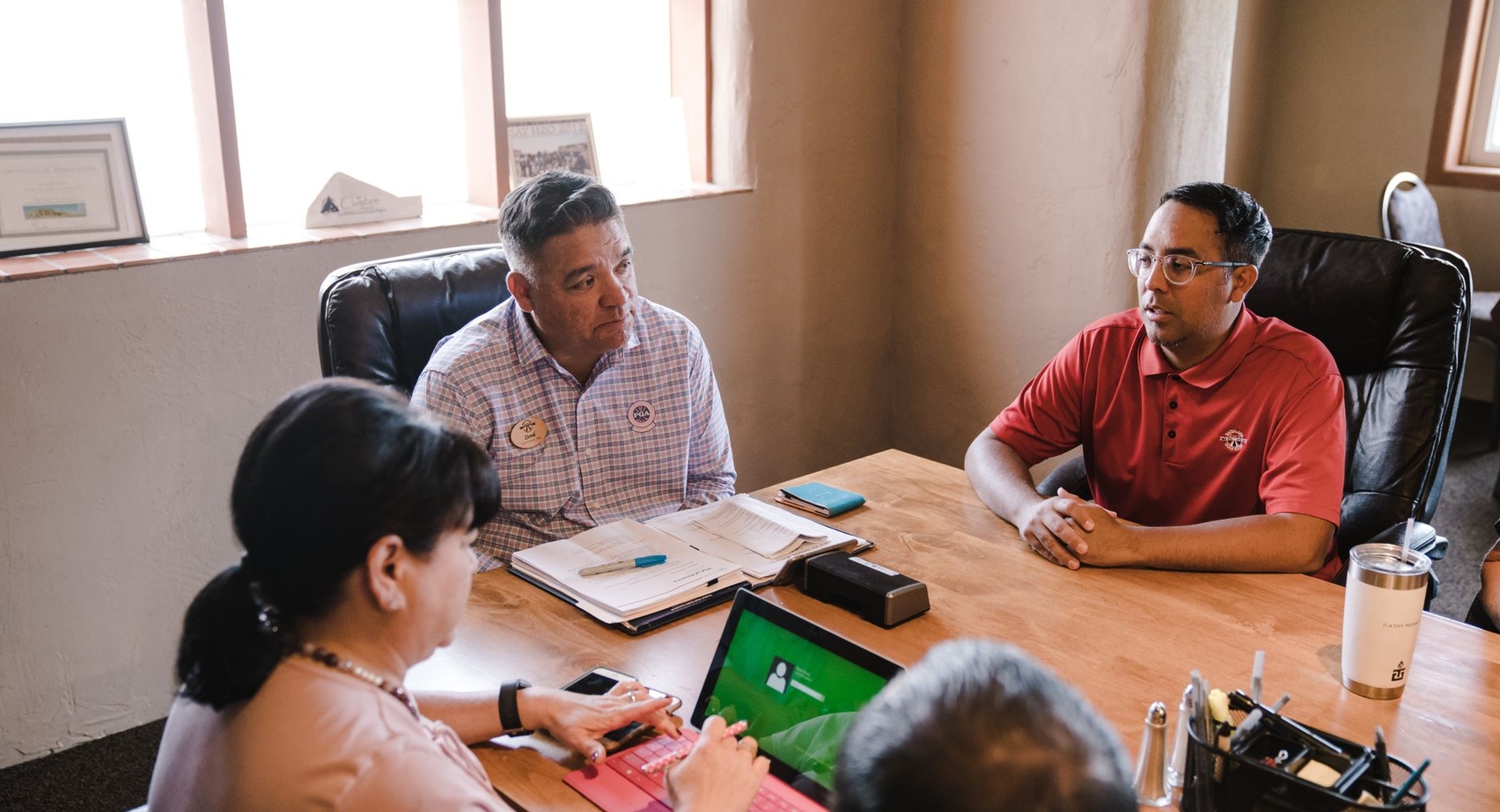 Beyond 'Connecting': Writing LinkedIn Connection Requests That Get Accepted in 2026