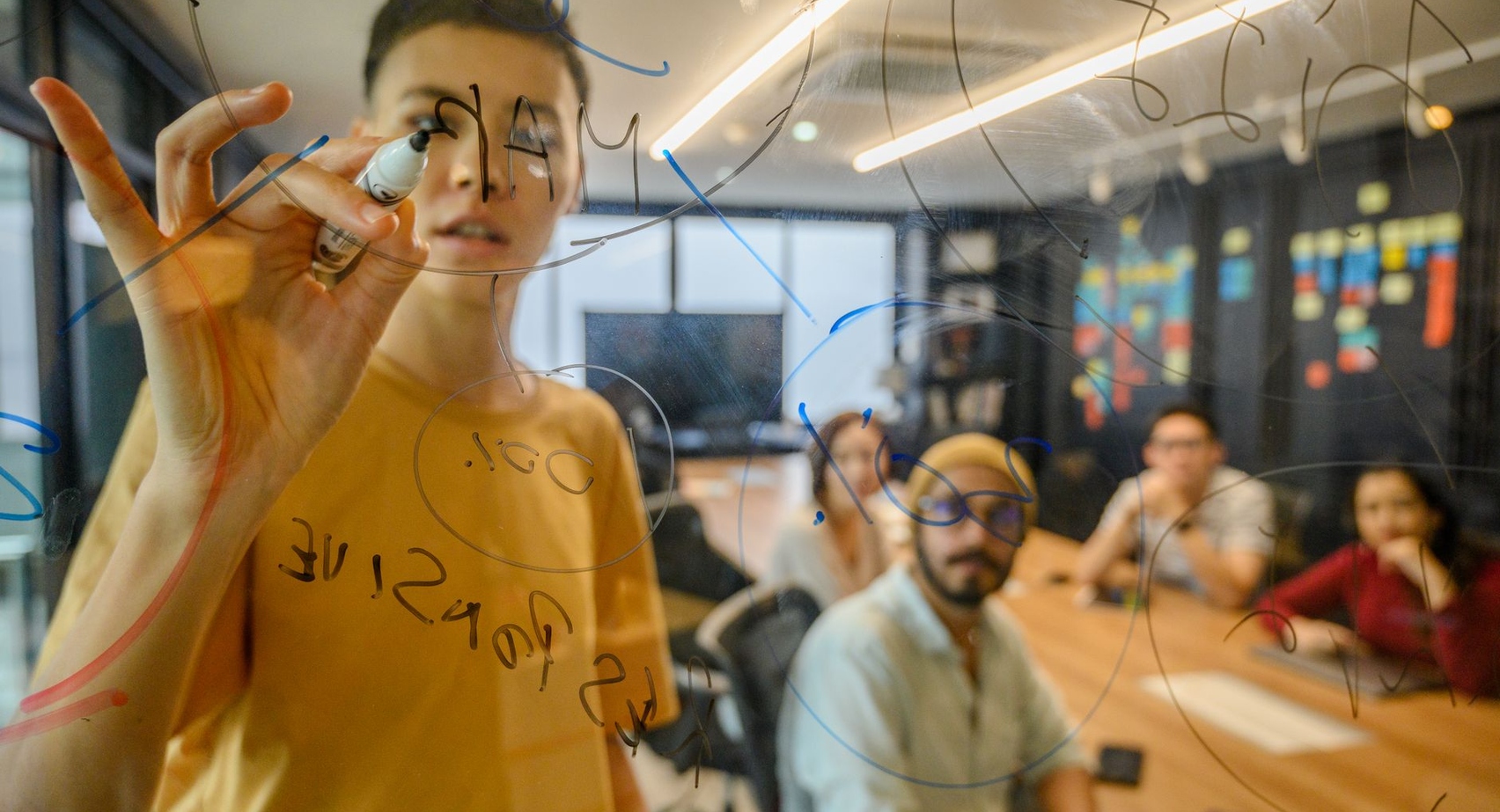 Mastering the Art: How to Write a Sales Pitch That Captures Attention and Closes Deals in 2026