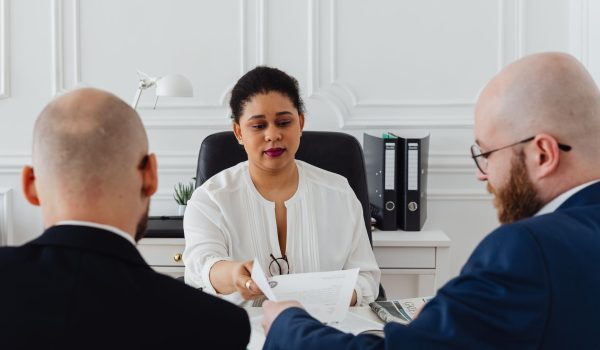Leading the Charge: The Sales Manager’s Definitive Guide to Effective Team Outreach in 2026
