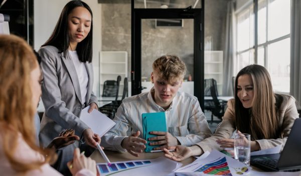 The Sales Leader’s Playbook: Mastering Scalable Outreach for 2026 and Beyond
