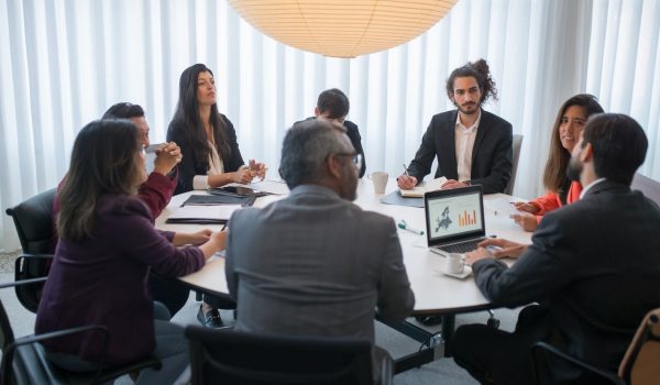 Unlocking Deeper Customer Insights with AI-Driven Sales: The Future of B2B